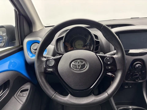 Toyota Aygo 1.0 70 x-play