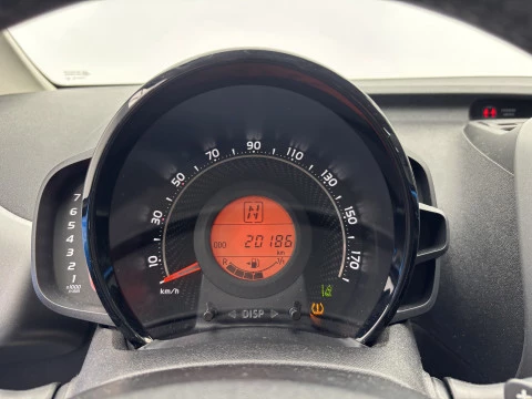 Toyota Aygo 1.0 70 x-play