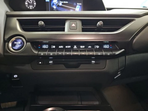 Lexus UX 2.0 250h Business