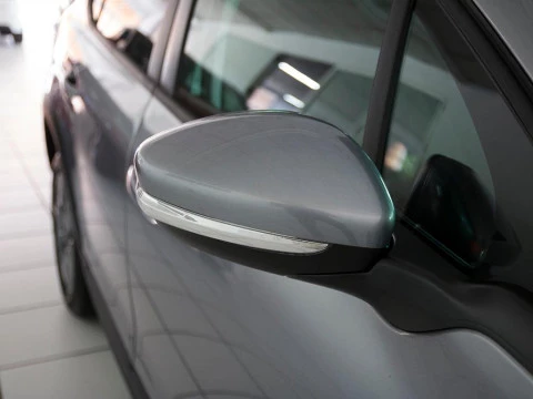 Peugeot 2008 SIG BH 100 MAN