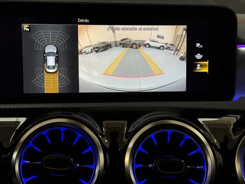 Mercedes-Benz CLA CLA 200