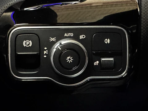 Mercedes-Benz CLA CLA 200