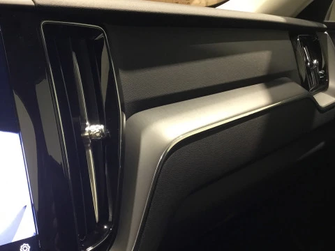 Volvo XC60 Core, B4 Semihíbrido, Diésel