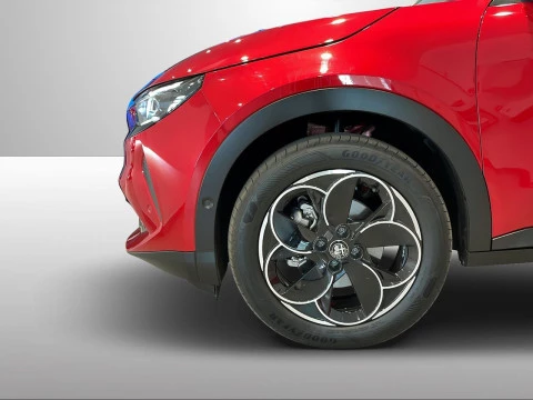 Alfa Romeo Junior Elettrica Speciale 115kW (156CV)