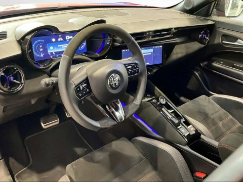 Alfa Romeo Junior Elettrica Speciale 115kW (156CV)