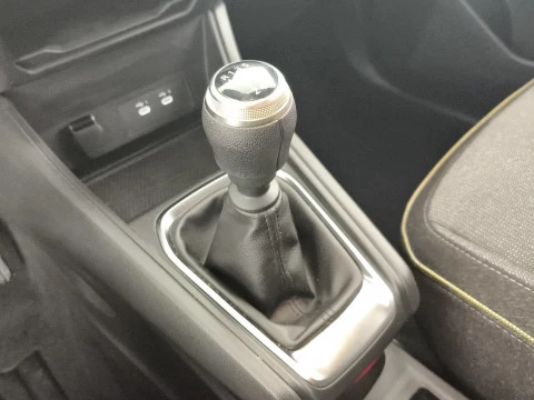 Renault Captur techno Eco-G 100cv (74 kW)