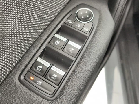 Renault Captur techno Eco-G 100cv (74 kW)