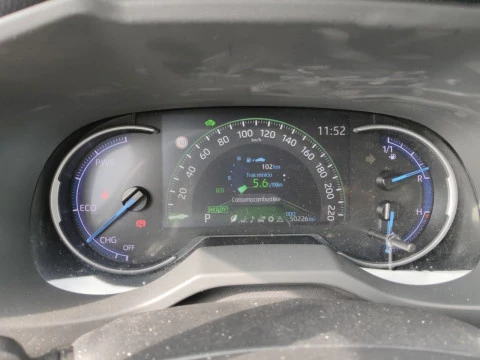 Toyota Rav4 2.5l 220H Advance