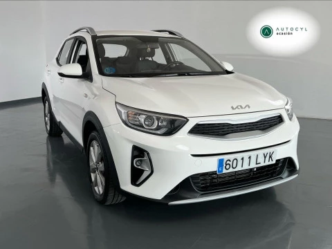 Kia Stonic 1.0 T-GDi 74kW MHEV iMT Concept Plus Kia Stonic 1.0 T-GDi 74kW MHEV iMT Concept Plus