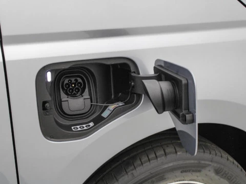 Volkswagen California 1.5 EHYBRID PHEV DSG BEACH TOUR 4WD 245 5P