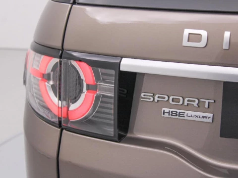 Land Rover Discovery Sport 2.2 SD4 190PS AUTO 4WD HSE LUX 190 5P