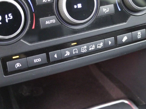 Land Rover Discovery Sport 2.2 SD4 190PS AUTO 4WD HSE LUX 190 5P