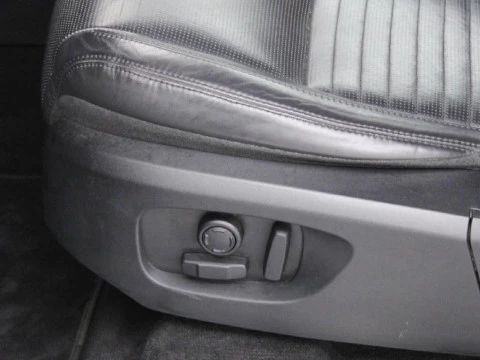 Land Rover Discovery Sport 2.2 SD4 190PS AUTO 4WD HSE LUX 190 5P