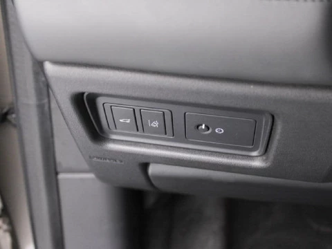 Land Rover Discovery Sport 2.2 SD4 190PS AUTO 4WD HSE LUX 190 5P