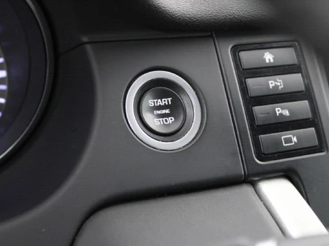 Land Rover Discovery Sport 2.2 SD4 190PS AUTO 4WD HSE LUX 190 5P