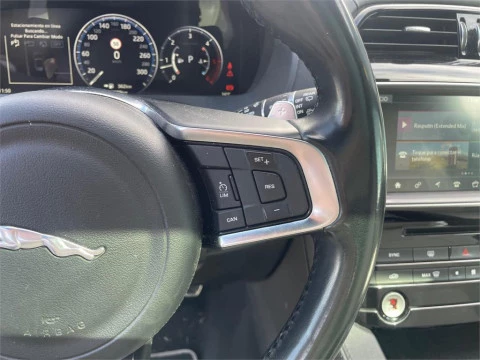Jaguar F-Pace 3.0L TDV6 AWD Automático S