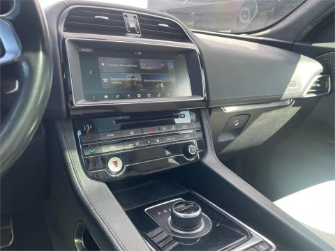 Jaguar F-Pace 3.0L TDV6 AWD Automático S
