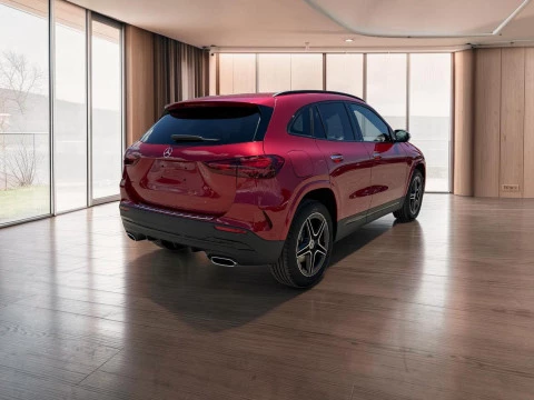 Mercedes-Benz GLA  250 e con tecnologia hibrida EQ