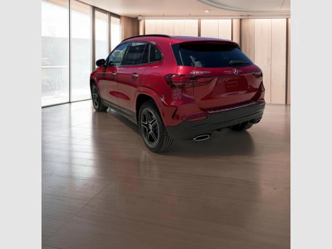 Mercedes-Benz GLA  250 e con tecnologia hibrida EQ