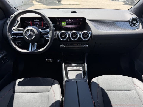 Mercedes-Benz GLA  250 e con tecnologia hibrida EQ