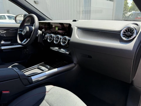 Mercedes-Benz GLA  250 e con tecnologia hibrida EQ