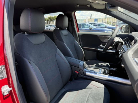 Mercedes-Benz GLA  250 e con tecnologia hibrida EQ