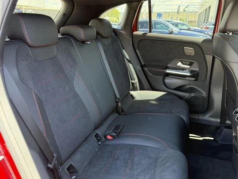 Mercedes-Benz GLA  250 e con tecnologia hibrida EQ