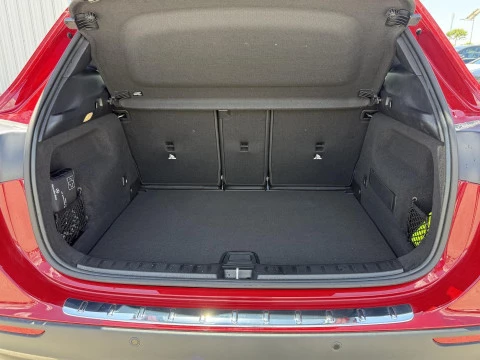 Mercedes-Benz GLA  250 e con tecnologia hibrida EQ
