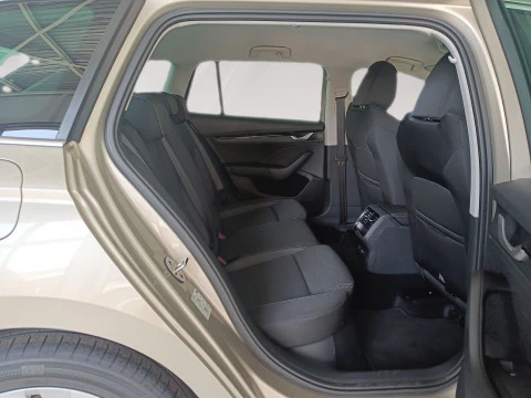 Skoda Octavia Combi 1.5 TSI 110kW DSG m-HEV Selection