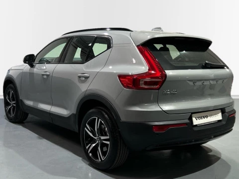 Volvo XC40 2.0 B3 PLUS DARK AUTO 163 5P