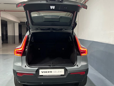 Volvo XC40 2.0 B3 PLUS DARK AUTO 163 5P