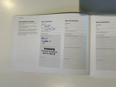 Volvo XC40 2.0 B3 PLUS DARK AUTO 163 5P