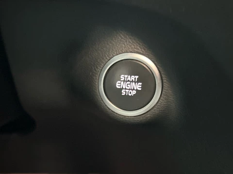 Volvo XC40 2.0 B3 PLUS DARK AUTO 163 5P