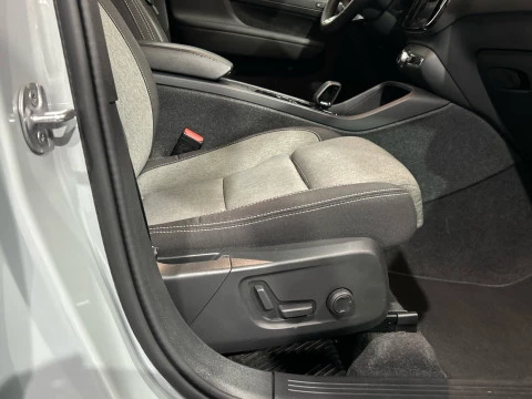 Volvo XC40 2.0 B3 PLUS DARK AUTO 163 5P