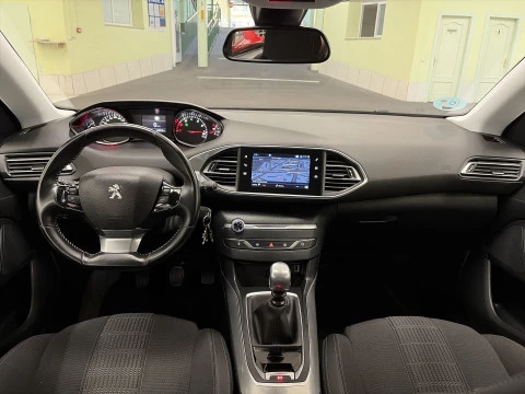 Peugeot 308 PureTech 110 SANDS Allure 81 kW (110 CV)