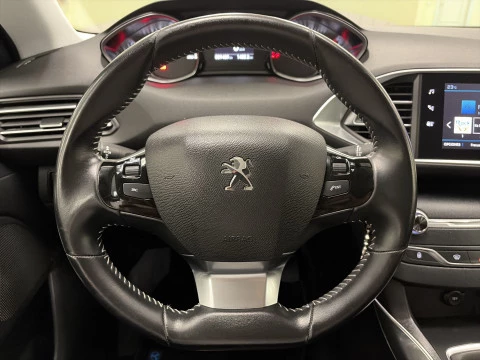 Peugeot 308 PureTech 110 SANDS Allure 81 kW (110 CV)