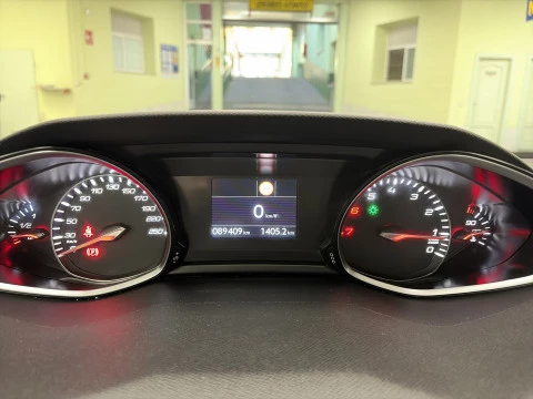 Peugeot 308 PureTech 110 SANDS Allure 81 kW (110 CV)