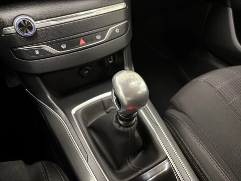 Peugeot 308 PureTech 110 SANDS Allure 81 kW (110 CV)
