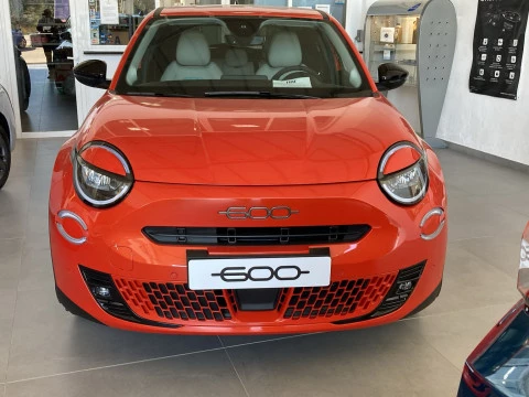 Fiat 600 600e La prima 54kwh 115kw (156cv)