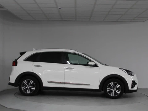 Kia Niro 1.6 GDi PHEV 104kW (141CV) Concept