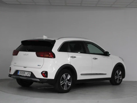 Kia Niro 1.6 GDi PHEV 104kW (141CV) Concept