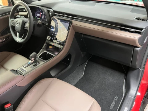 Lexus LBX 1.5 136cv HEV Elegant+