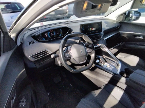 Peugeot 3008 Hybrid 225 e-EAT8 Allure