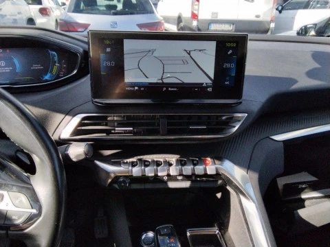 Peugeot 3008 Hybrid 225 e-EAT8 Allure