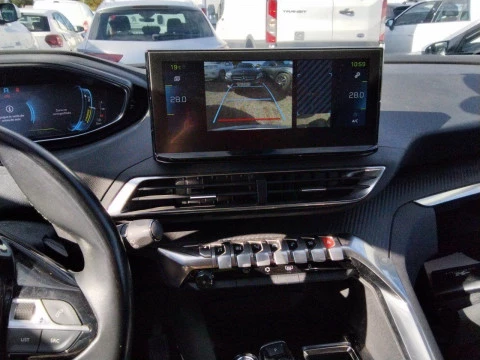 Peugeot 3008 Hybrid 225 e-EAT8 Allure