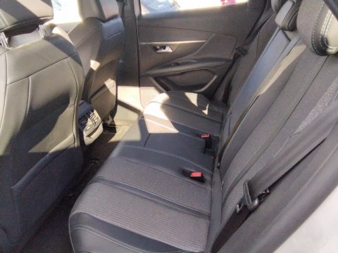 Peugeot 3008 Hybrid 225 e-EAT8 Allure