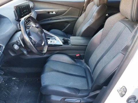 Peugeot 3008 Hybrid 225 e-EAT8 Allure