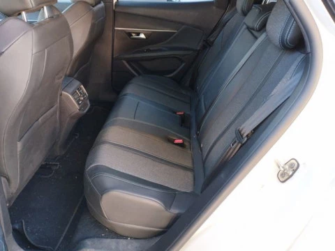 Peugeot 3008 Hybrid 225 e-EAT8 Allure