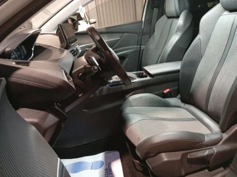 Peugeot 3008 Hybrid 225 e-EAT8 Allure