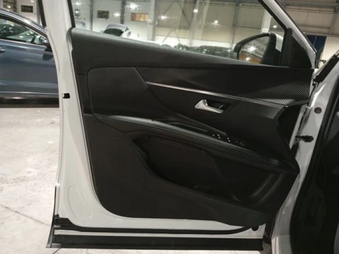 Peugeot 3008 Hybrid 225 e-EAT8 Allure